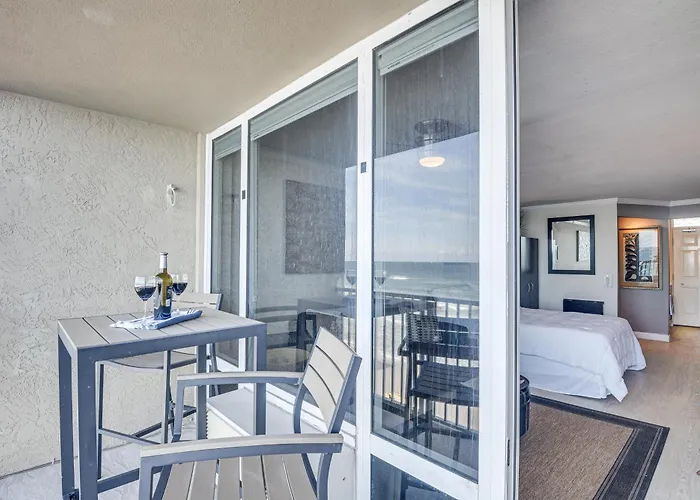 Daytona Beach Retreat Beach Access!